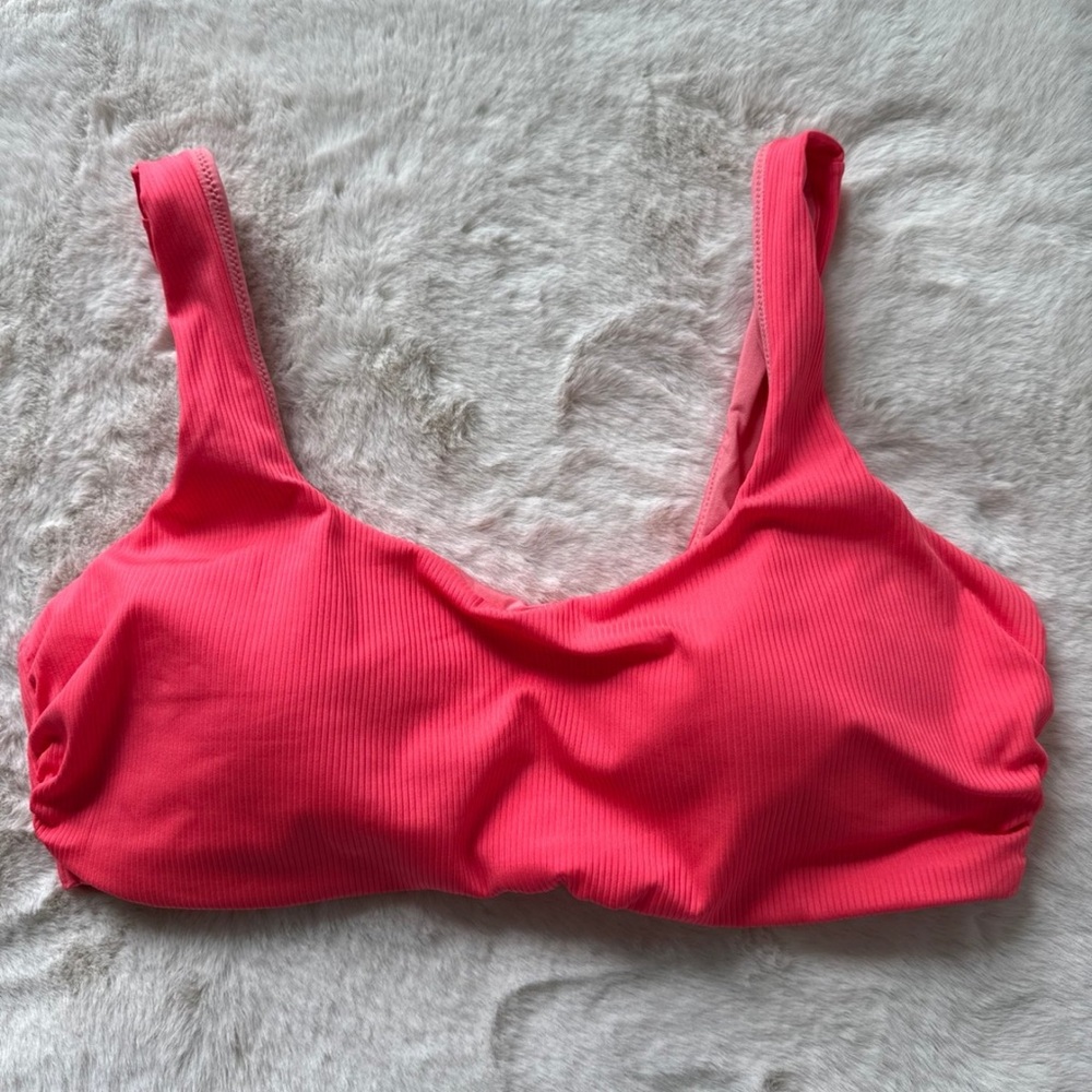 Victoria’s Secret Ribbed Coral Bikini Top Size L NWOT
